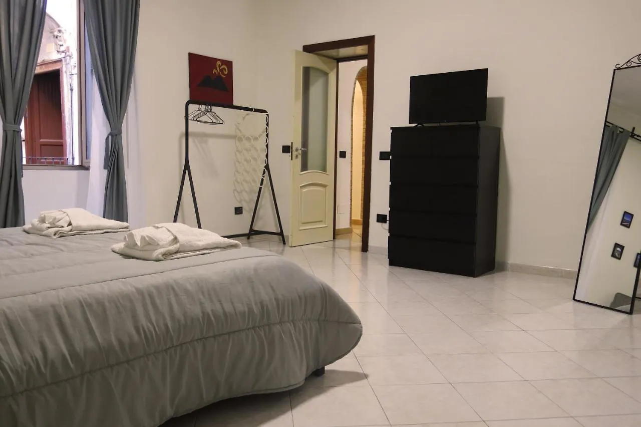 Maison Agnone Napoli 0*,  Italia